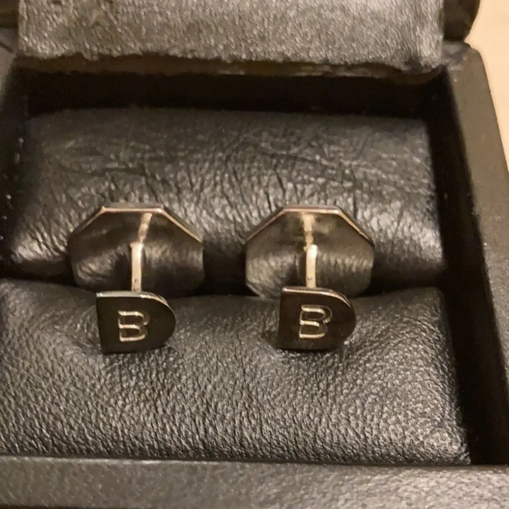 Bracaletti silver tone & black croc Czar cuff links in leather box-gently used